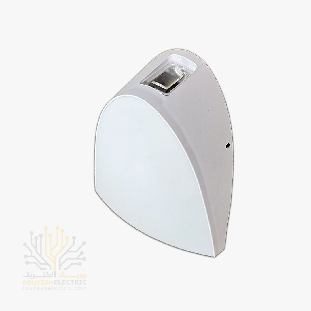 چراغ دیواری دکوراتیو 22 وات برند ایران مهر کد ایران 12 بدنه سفید نور یخی